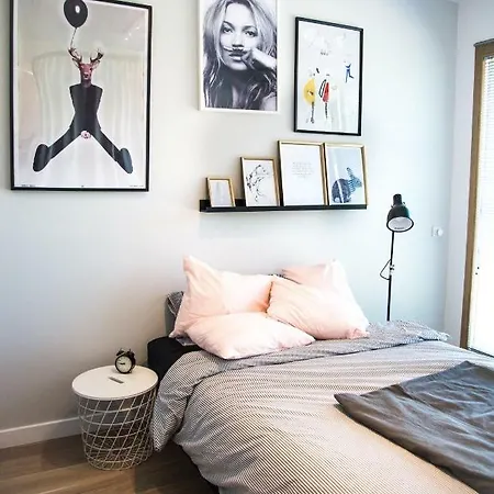 Apartment Modern Super Studio, 39 M2, Kolejowa 47 Warsaw